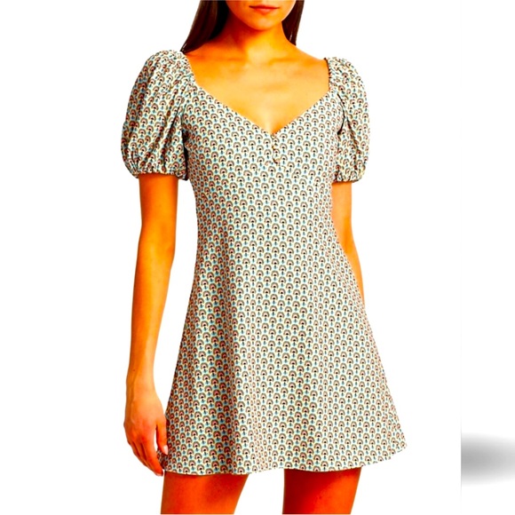 Alice + Olivia Dresses & Skirts - Alice + Olivia womans Dana puff sleeve solstice mini dress size 6
